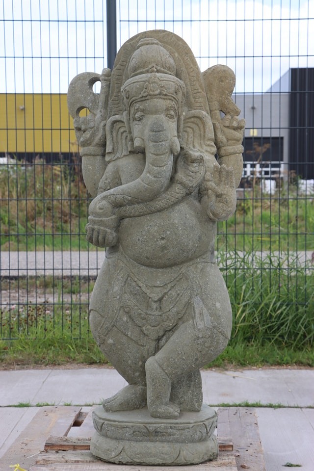 Voorlopige Vriend ik heb dorst Staande Lavasteen Ganesha Ganapati met Vliegen Garde en een Bijl Tuinbeeld  van Groensteen 120cm | Lotus Art