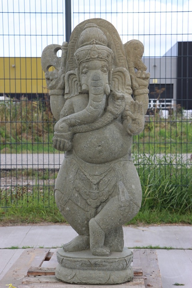 Staande Lavasteen Ganesha Ganapati met Vliegen Garde een Bijl Tuinbeeld van Groensteen 120cm | Lotus Art